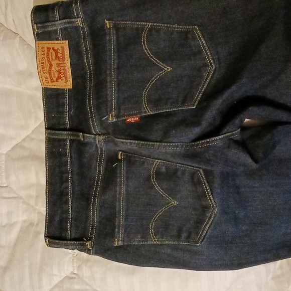 women's Levi's jeans, size 25x32 - Picture 3 of 4